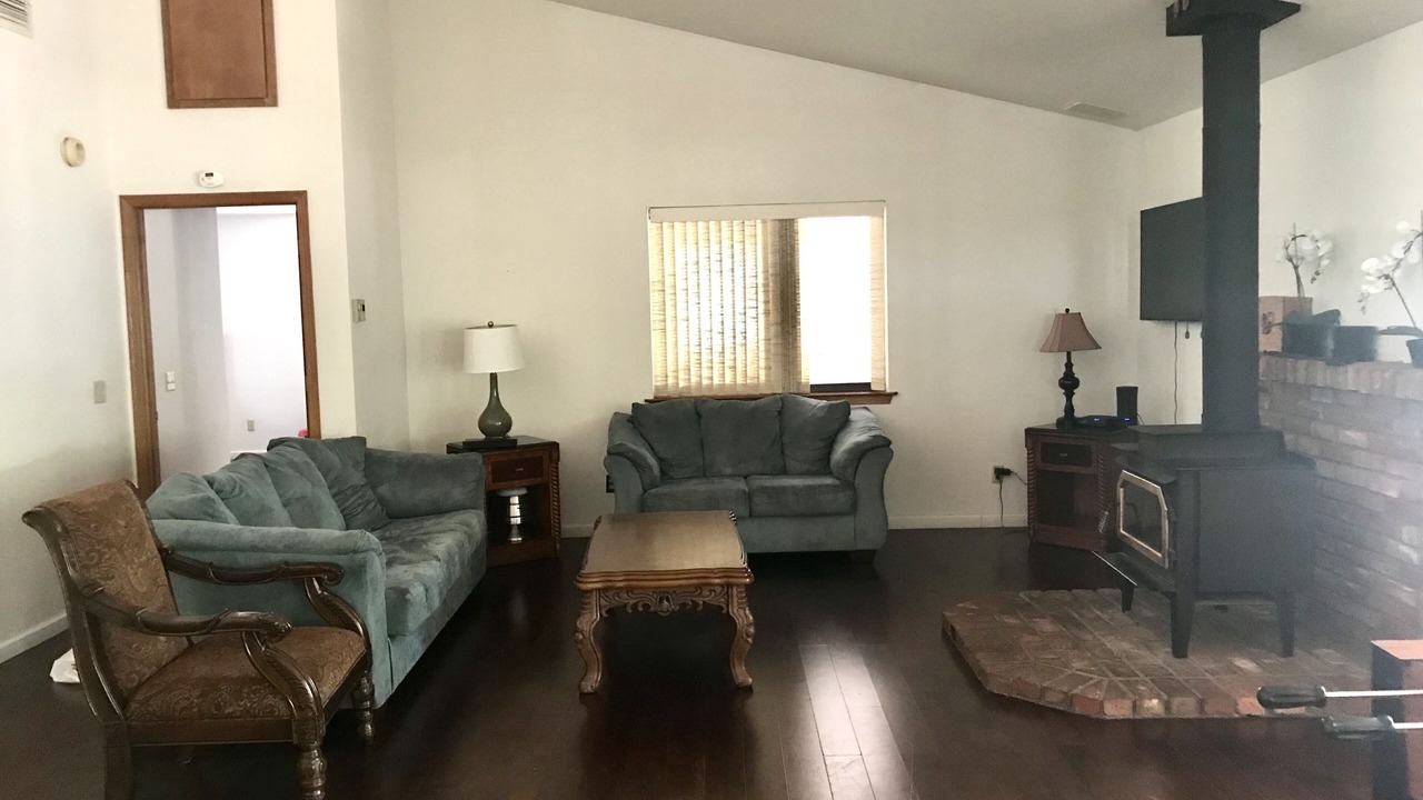 Photo of Livingroom in Kaweah