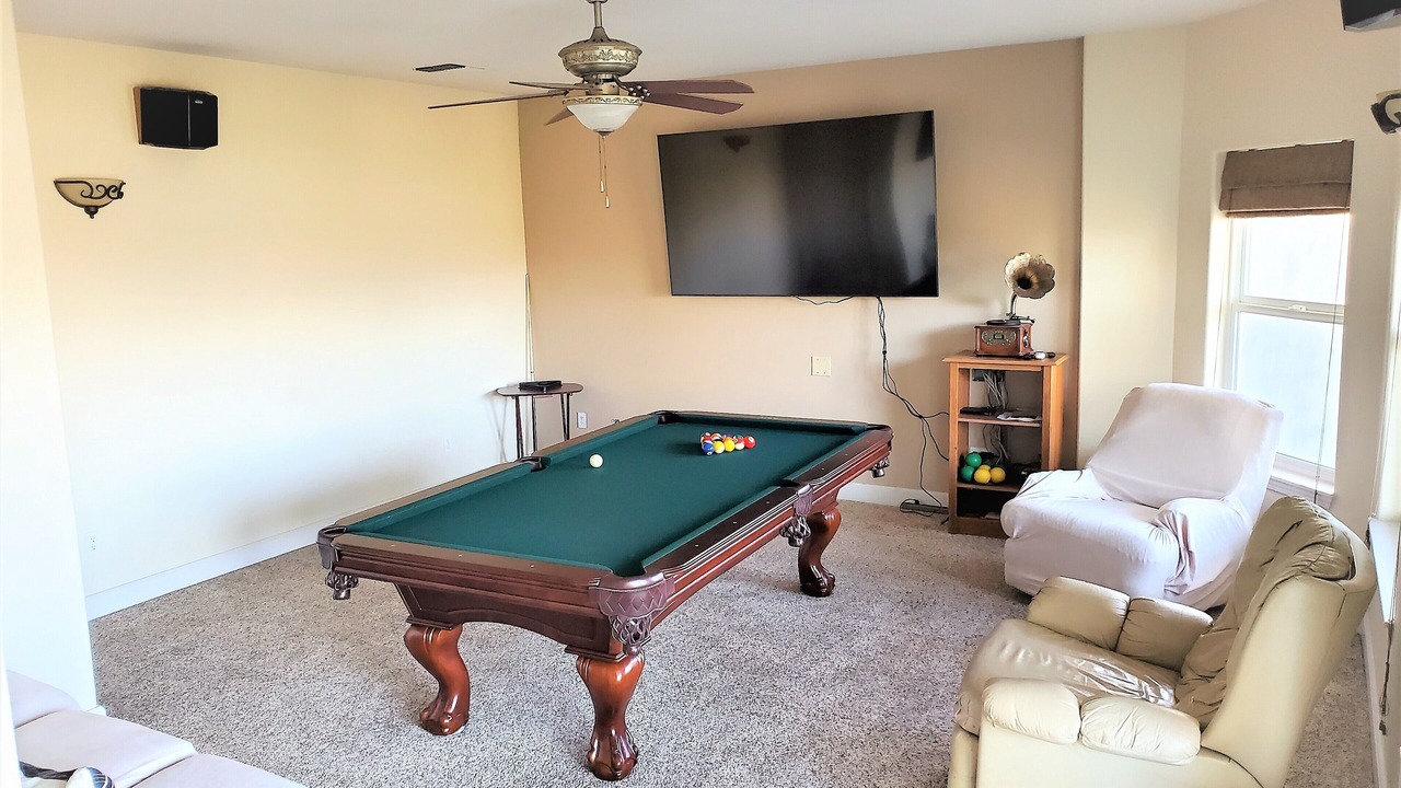 Photo of Bedroom in Oak Shores
