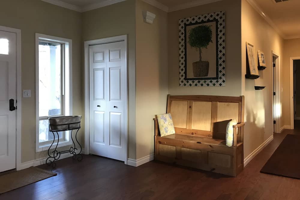 Photo of Bedroom in Ashland