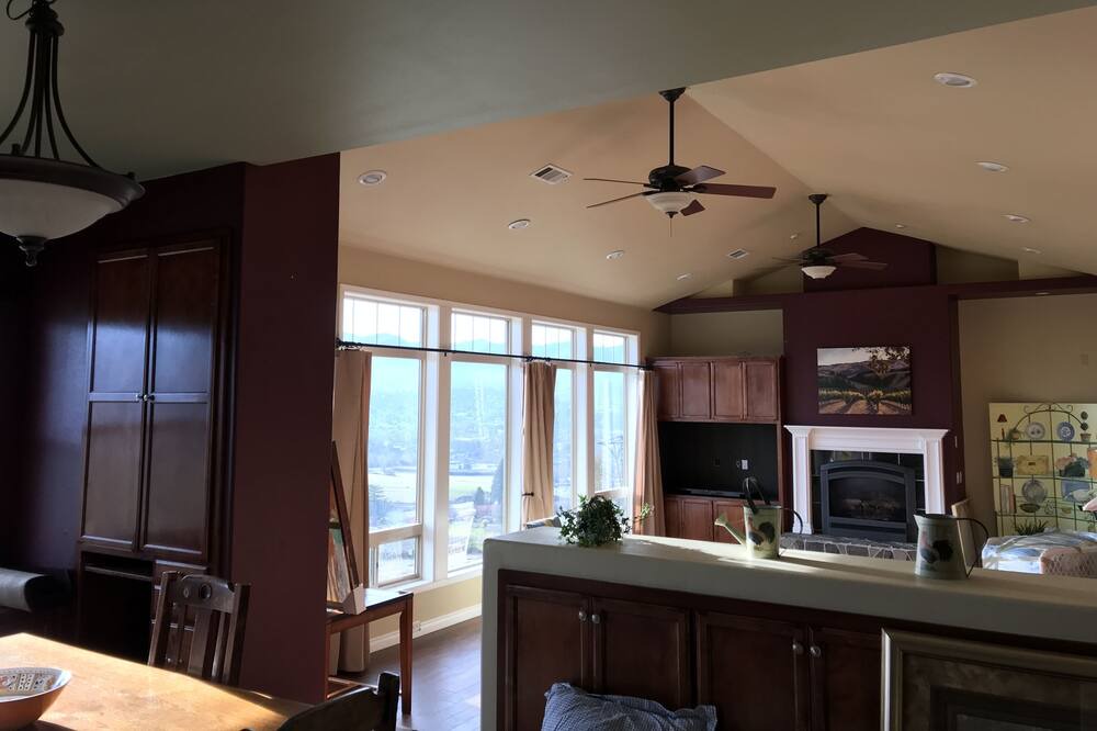 Photo of Bedroom in Ashland
