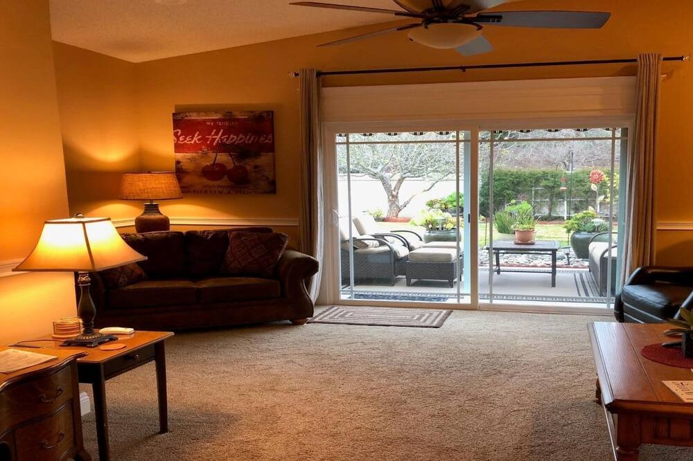 Photo of Livingroom in Nipomo