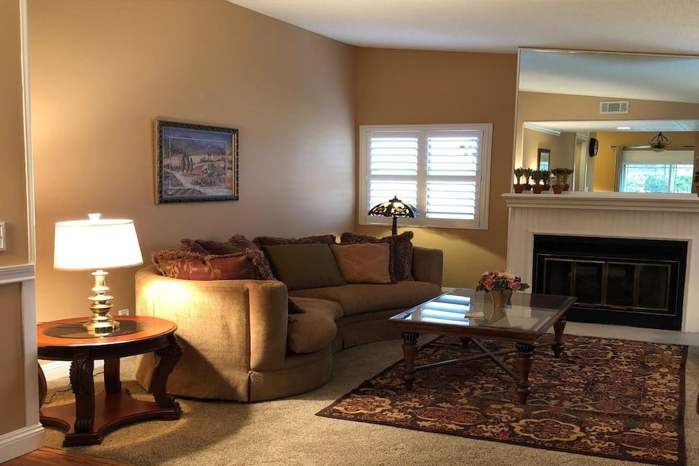 Photo of Livingroom in Nipomo