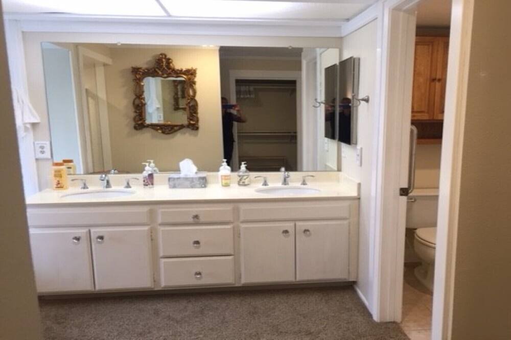 Photo of Bathroom in Nipomo