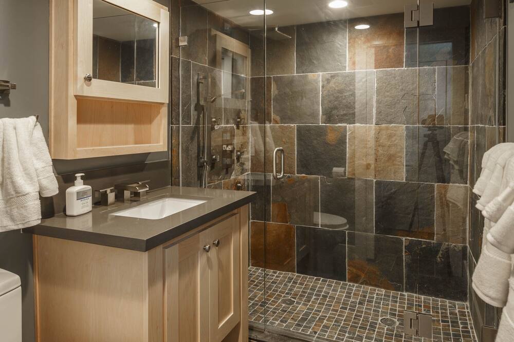 Photo of Bathroom in Irvington