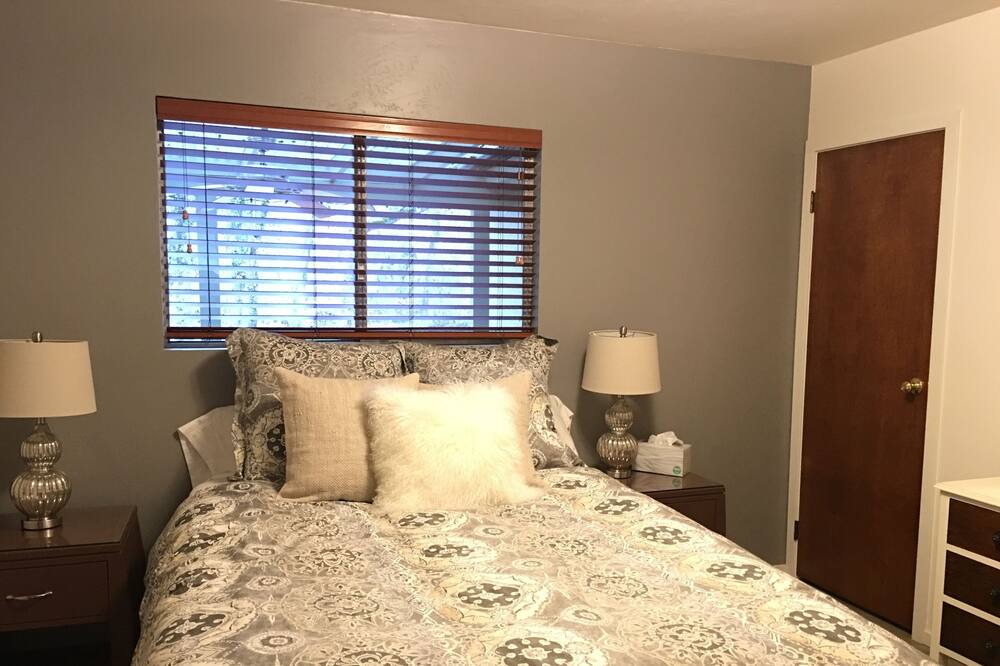 Photo of Bedroom in Kaweah