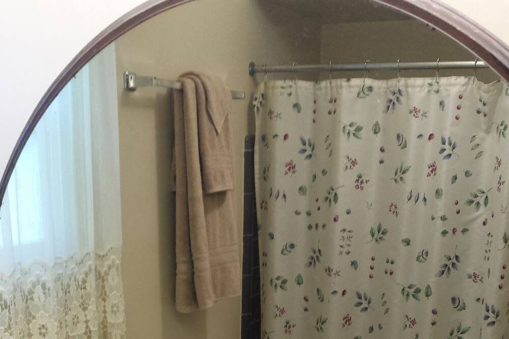 Photo of Bathroom in Talent