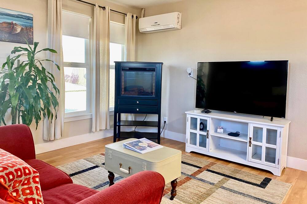 Photo of Livingroom in Chico