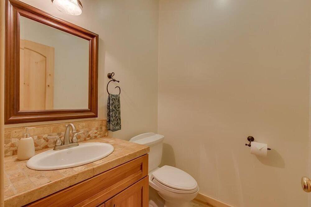 Photo of Bathroom in Tahoe Island