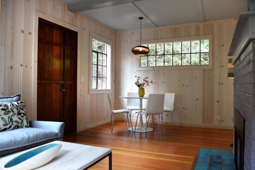 Photo of Livingroom in Point Reyes Station