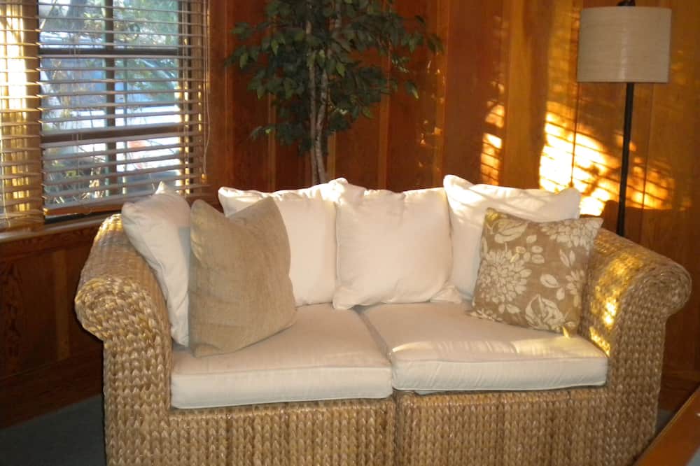 Photo of Livingroom in San Luis Obispo