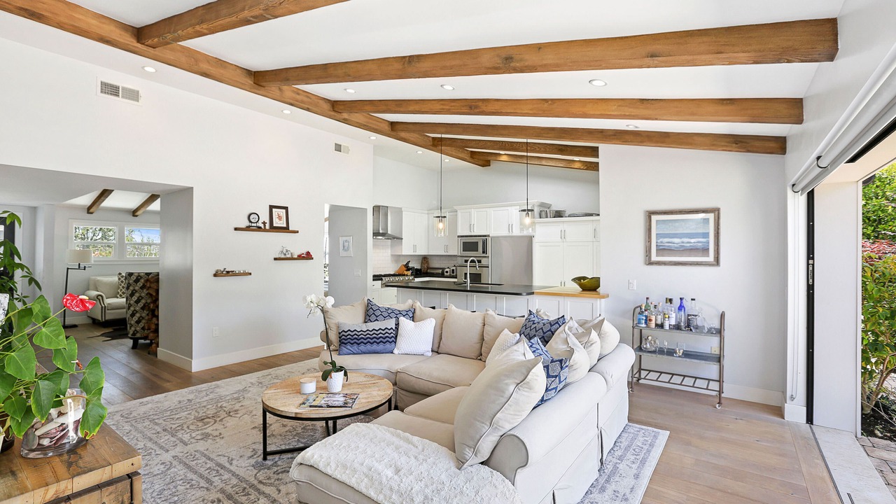Photo of Livingroom in Corona del Mar