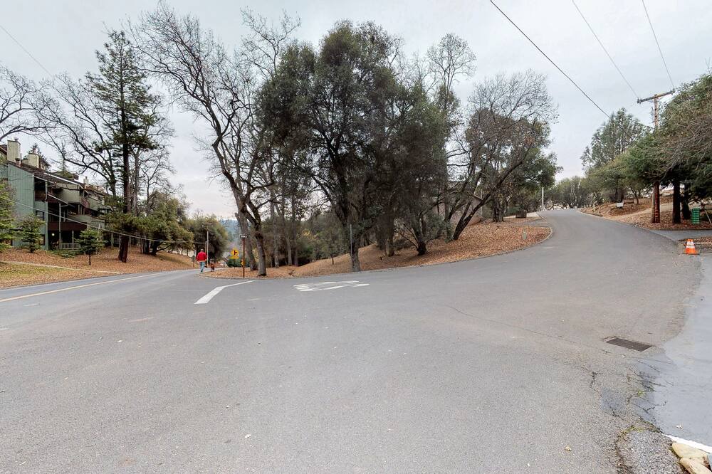 Photo of Others in Groveland