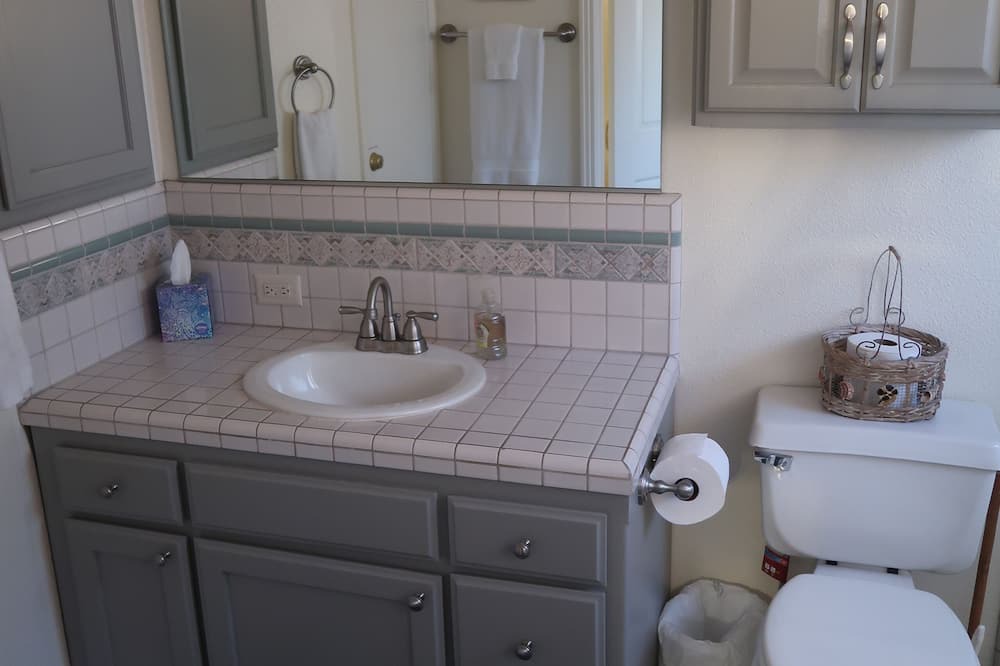 Photo of Bathroom in Cayucos