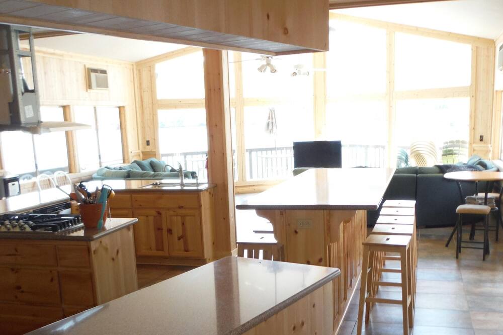 Photo of Bedroom in Copperopolis