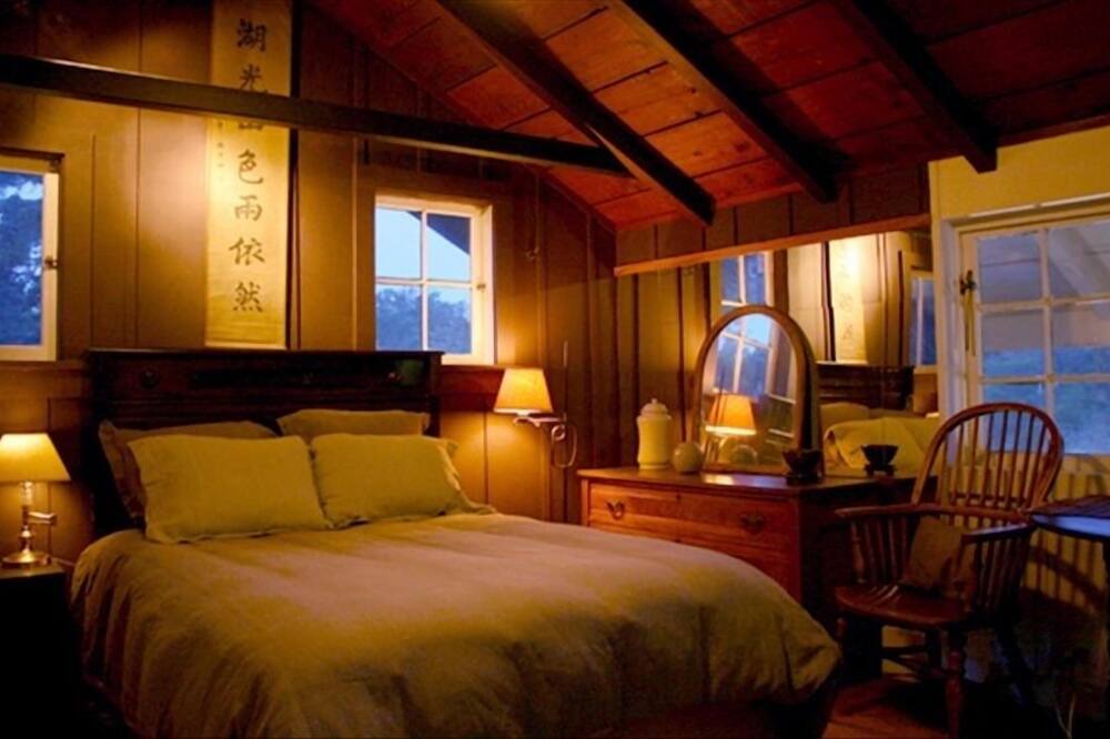 Photo of Bedroom in Bolinas
