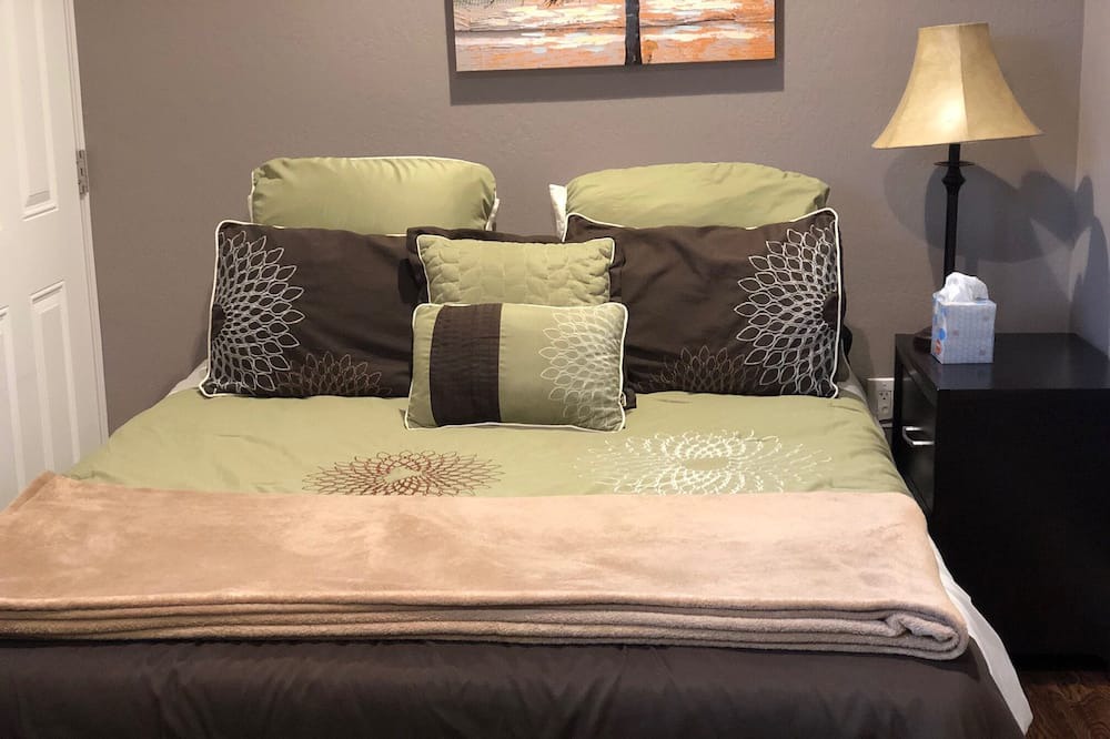 Photo of Bedroom in Vichy Springs