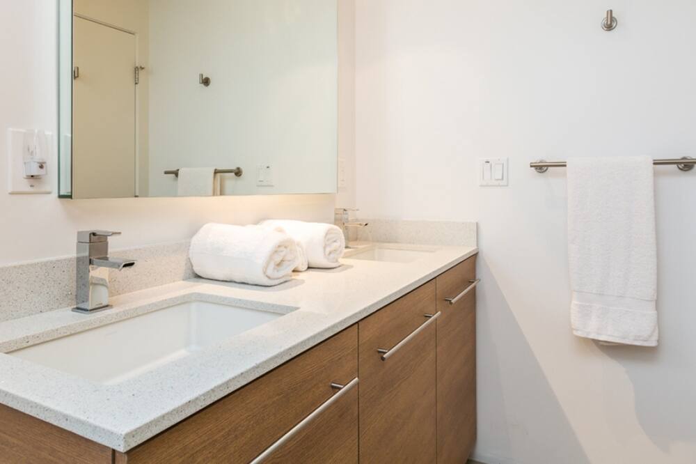 Photo of Bathroom in Tahquitz River Estates