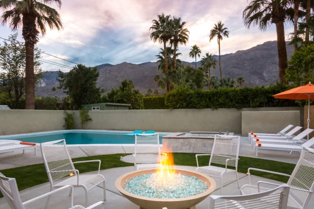 Photo of Patio Balcony in Tahquitz River Estates
