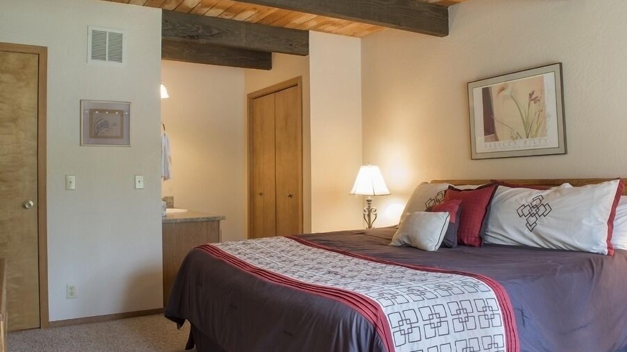 Photo of Bedroom in Tennis Village