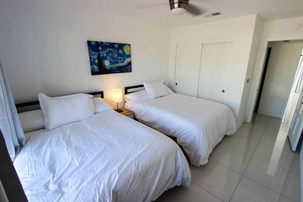 Photo of Bedroom in Sunrise Vista Chino