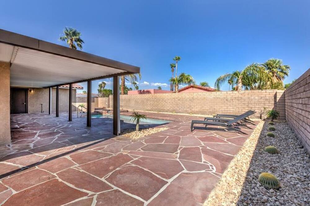 Photo of Outdoor in Sunrise Vista Chino
