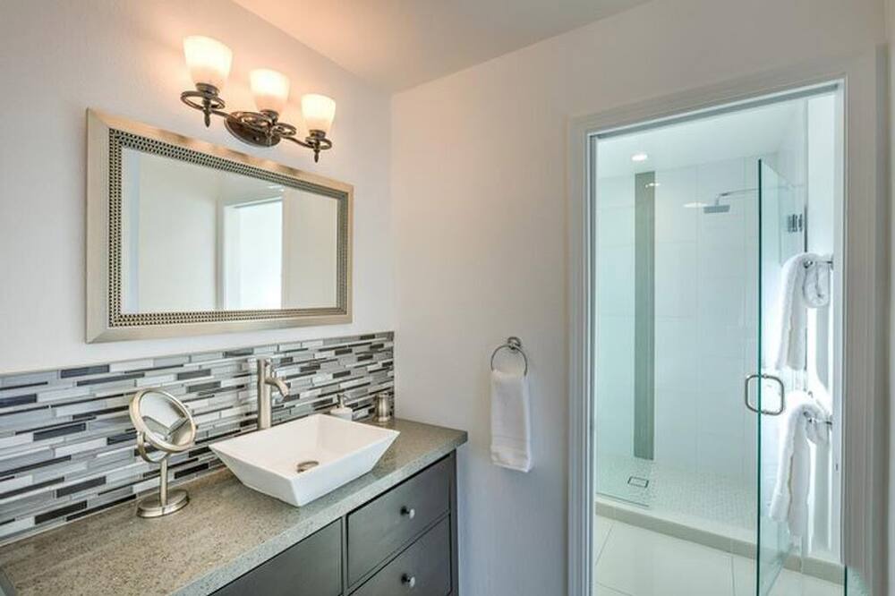 Photo of Bathroom in Sunrise Vista Chino