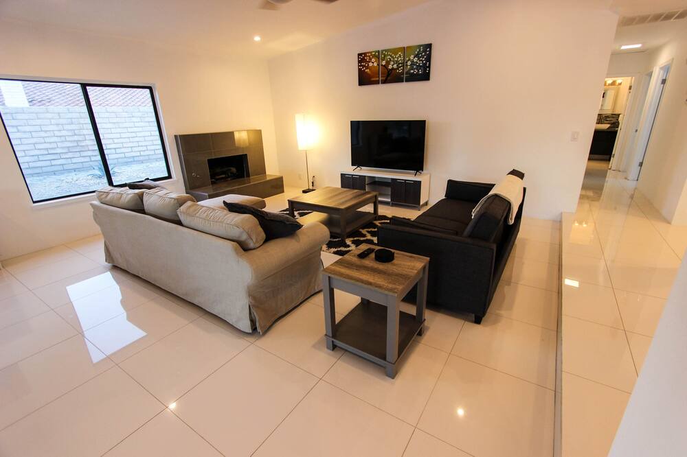 Photo of Livingroom in Sunrise Vista Chino