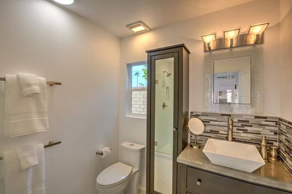 Photo of Bathroom in Sunrise Vista Chino