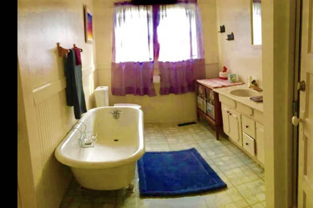 Photo of Bathroom in Orcutt