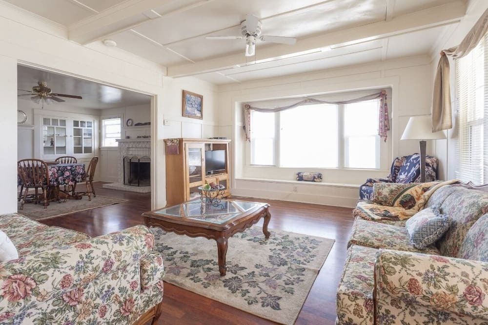 Photo of Bedroom in Orcutt