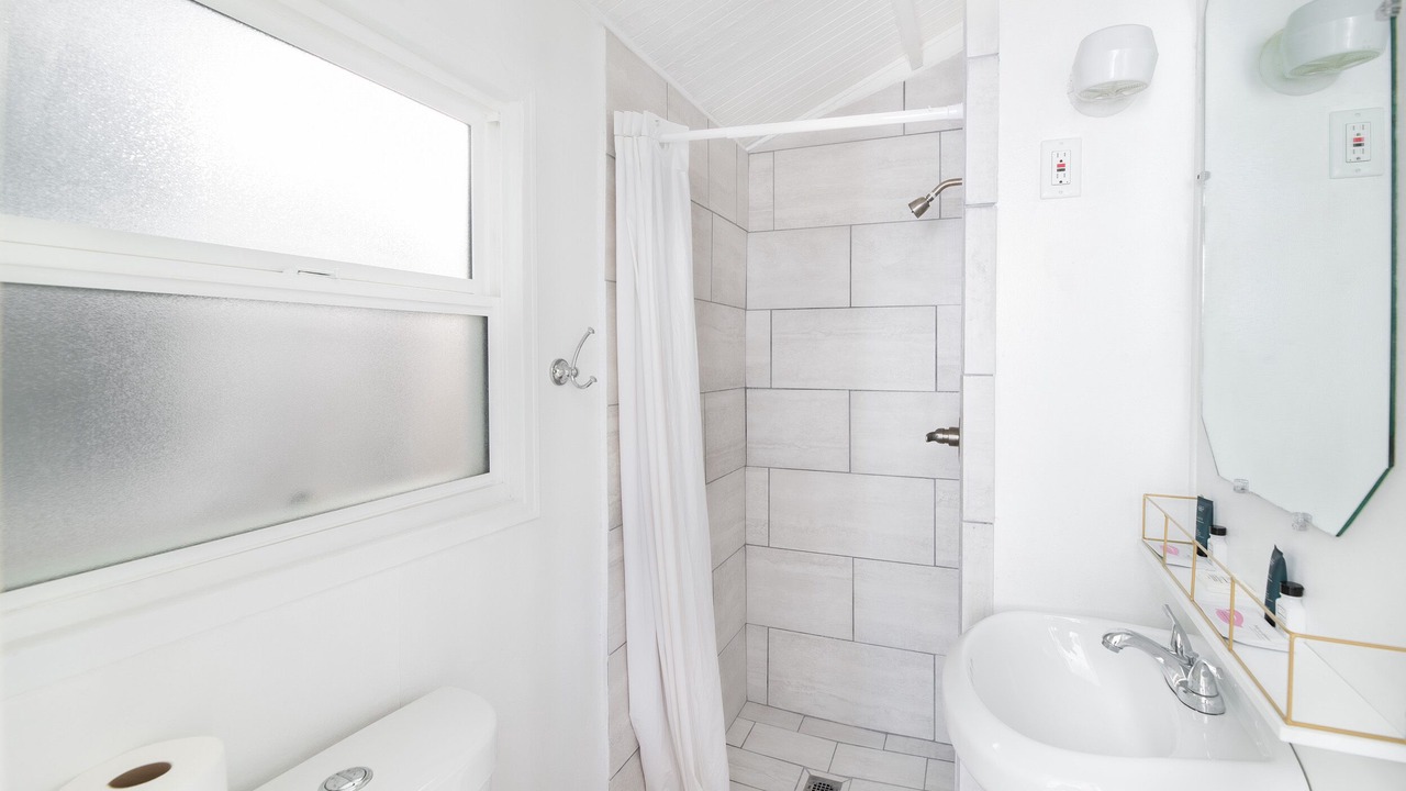Photo of Bathroom in Avalon
