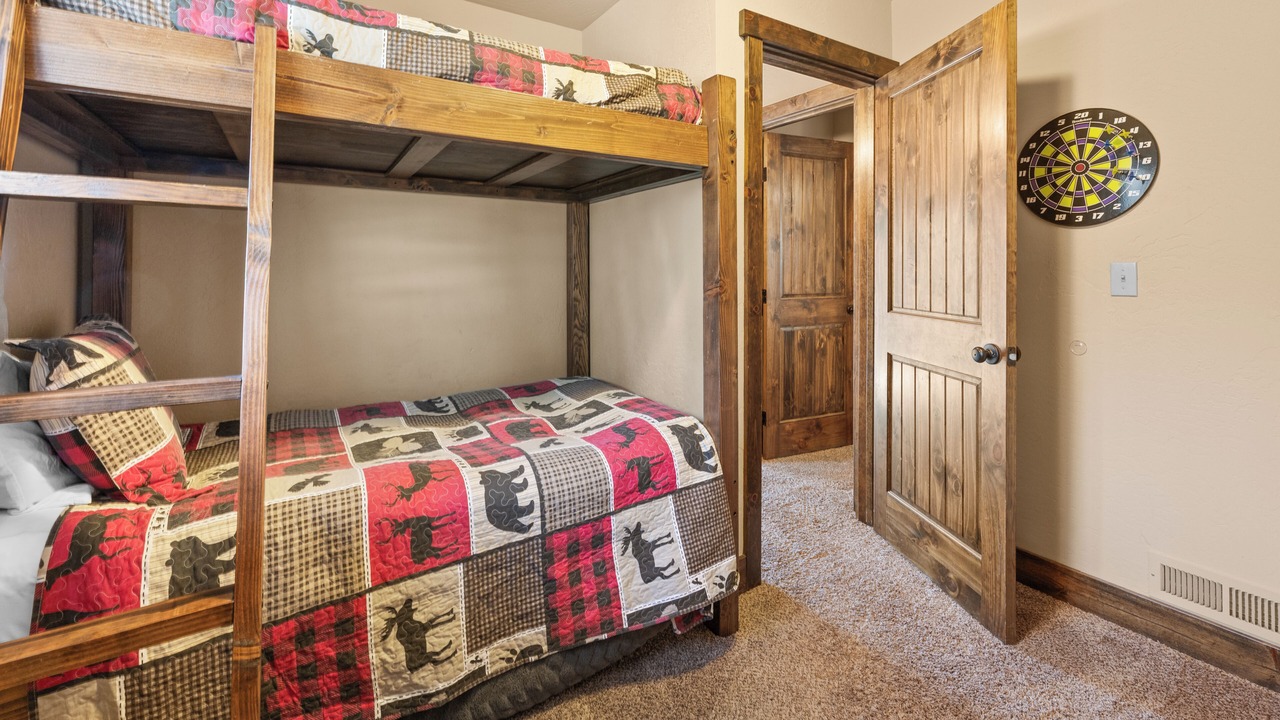 Photo of Bedroom in Upper Moonridge