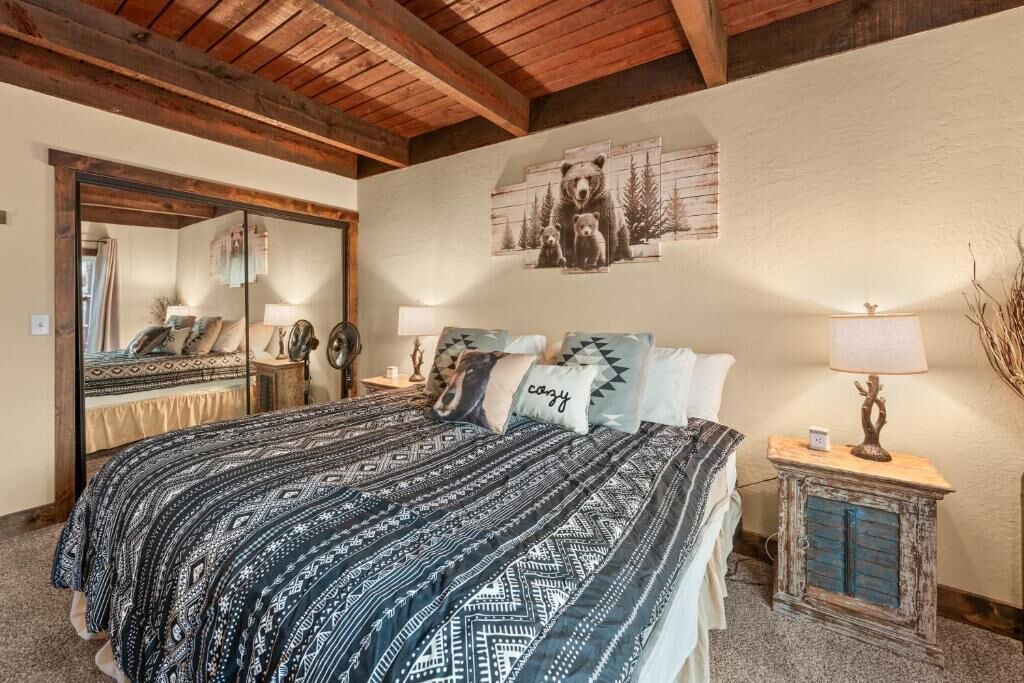 Photo of Bedroom in Upper Moonridge