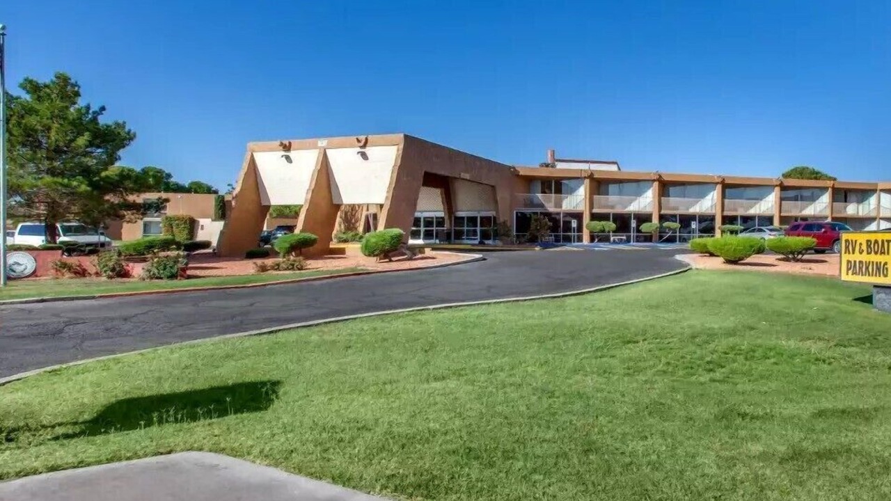 Photo of Outdoor in Page