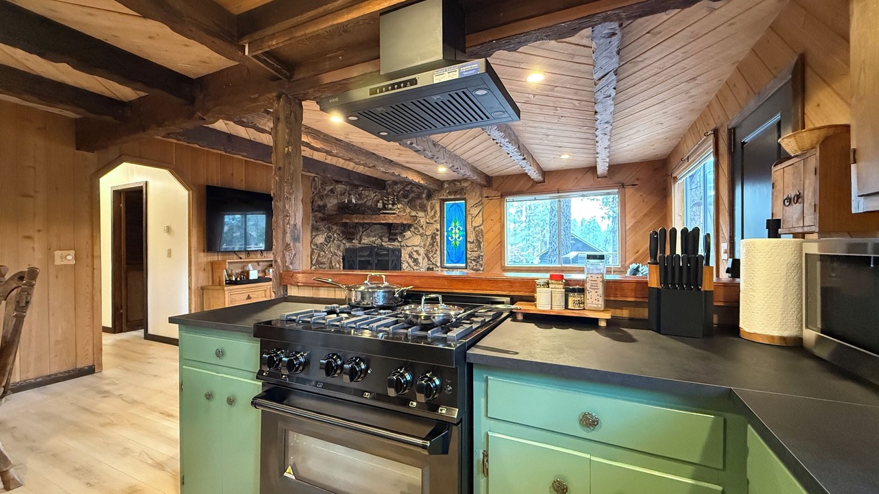 Photo of Kitchen in Big Bear Lake