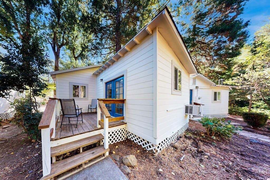 Photo of Outdoor in Cobb