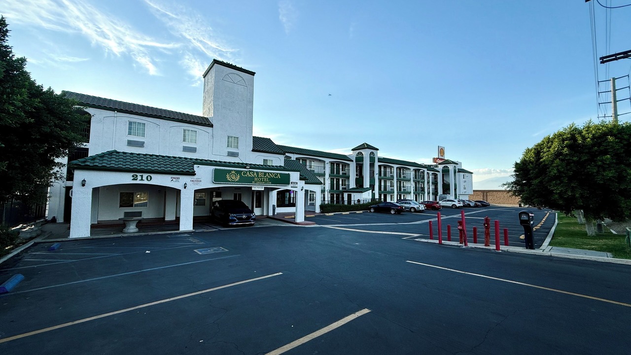 Photo of Outdoor in Corona