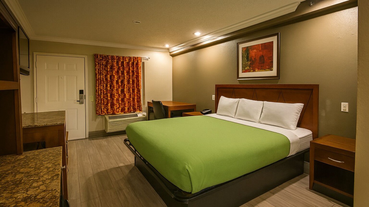 Photo of Bedroom in Corona