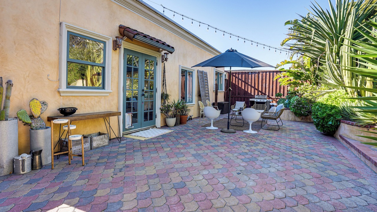 Photo of Patio Balcony in North and East