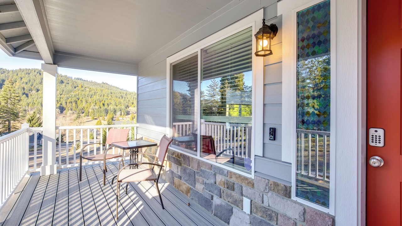 Photo of Outdoor in Oakridge