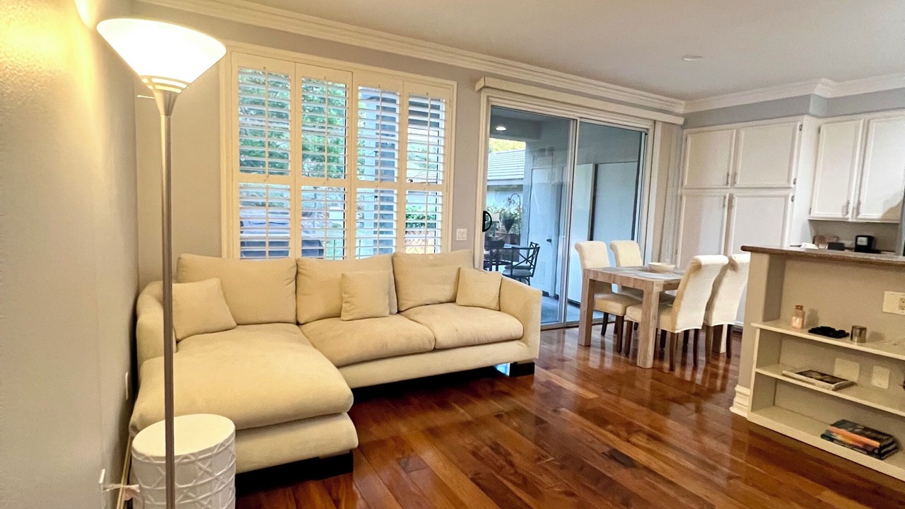 Photo of Livingroom in Foothill Ranch