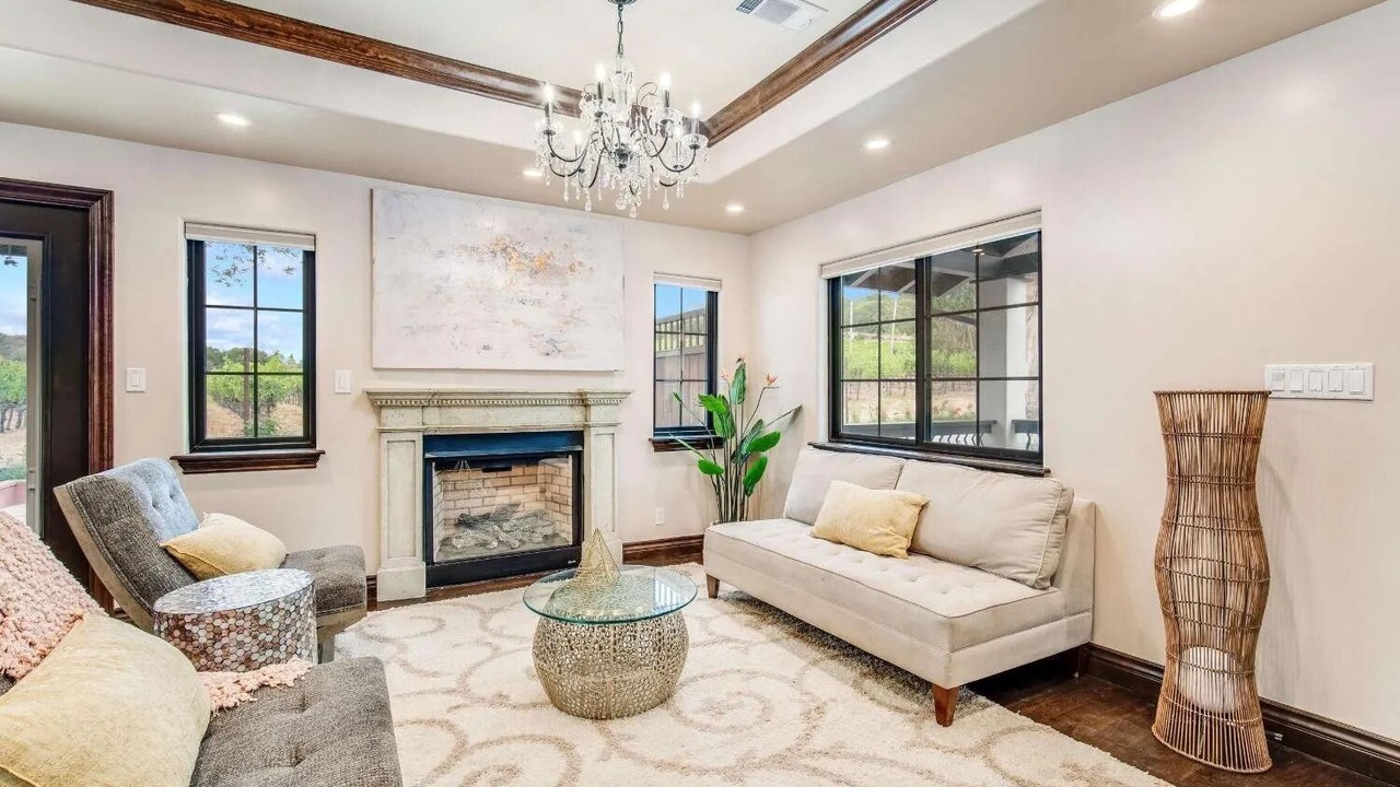Photo of Livingroom in Napa