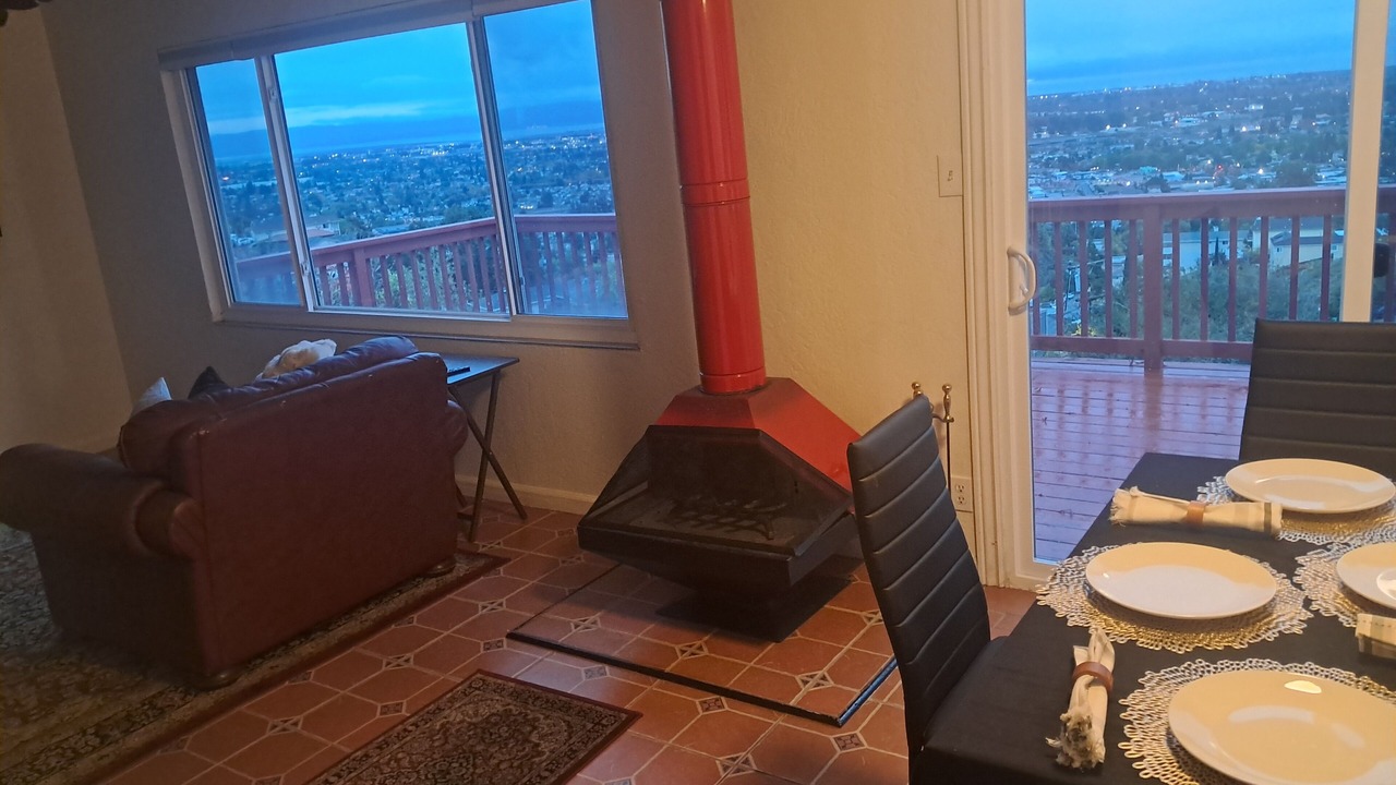 Photo of Livingroom in San Leandro