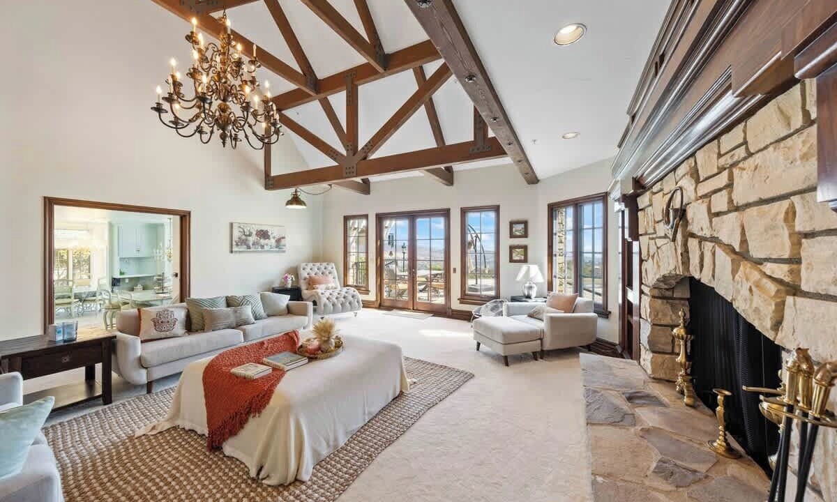 Photo of Livingroom in Laguna Niguel