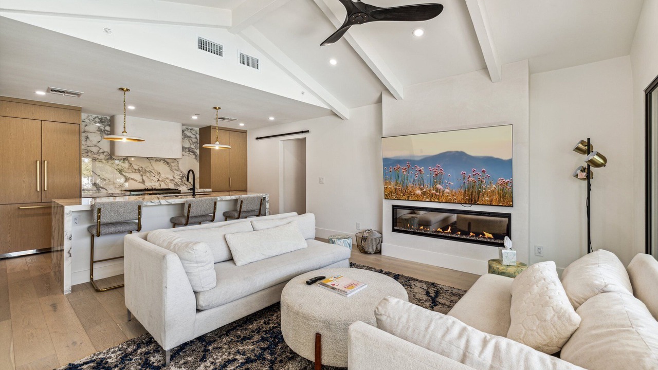 Photo of Livingroom in Scottsdale Estates Nine