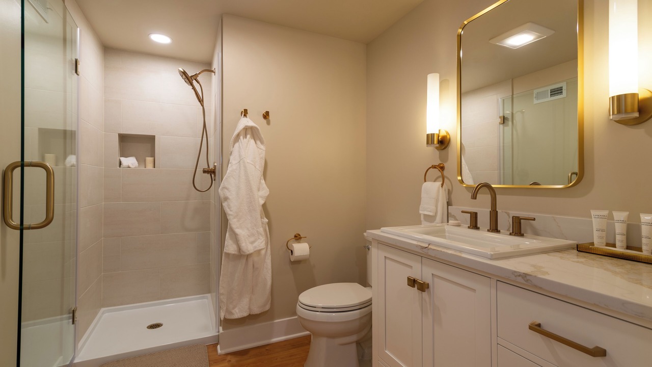 Photo of Bathroom in Crescent
