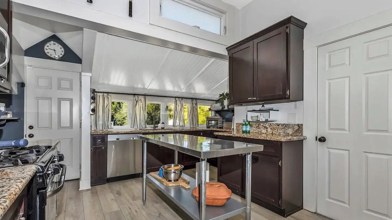 Photo of Kitchen in South Redlands