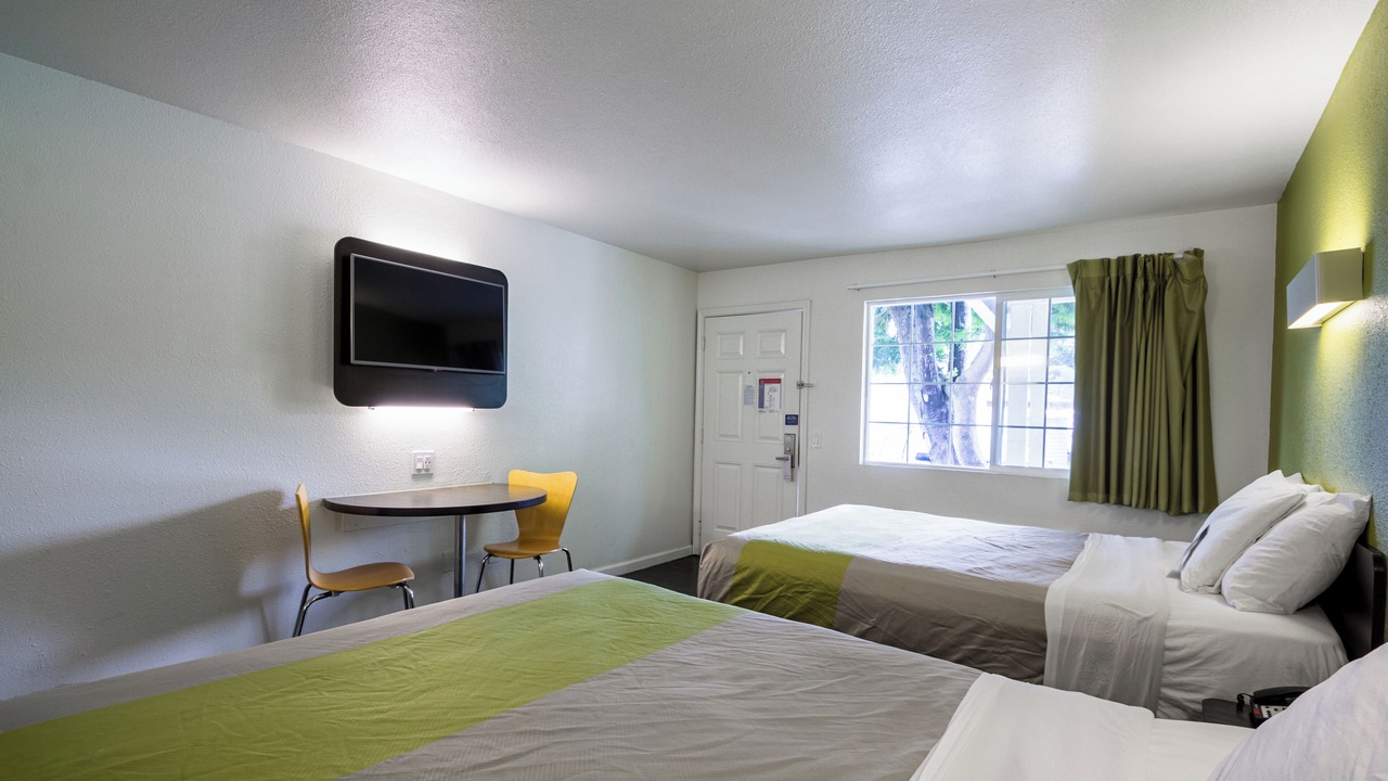 Photo of Bedroom in Munras Avenue