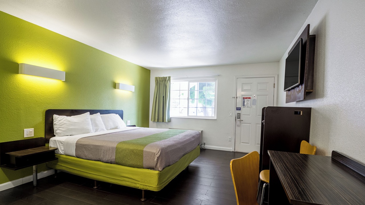 Photo of Bedroom in Munras Avenue