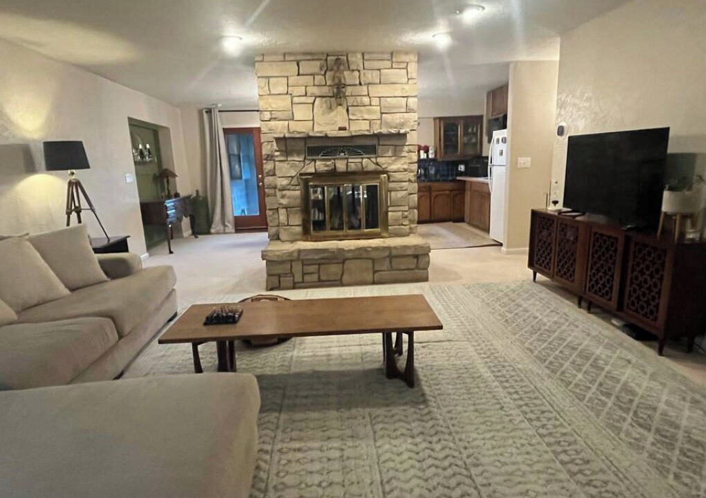 Photo of Livingroom in West Sacramento
